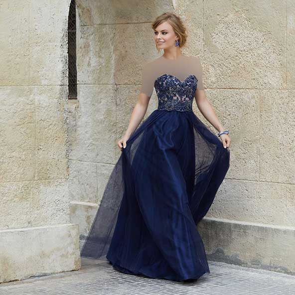لباس دکلته اروپایی جدید بسیار زیبای دخترانه ۲۰۲۱ برای حضور در جشنها