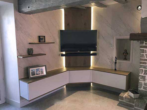 میز دیواری مدرن برای قرار دادن تلویزیون در کنج اتاق