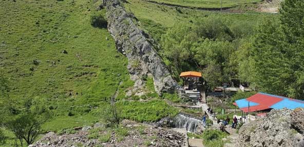 غارهای ویلا دره